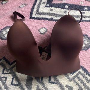 Victorias Secret Invisible Solutions Plunge Low-Back bra